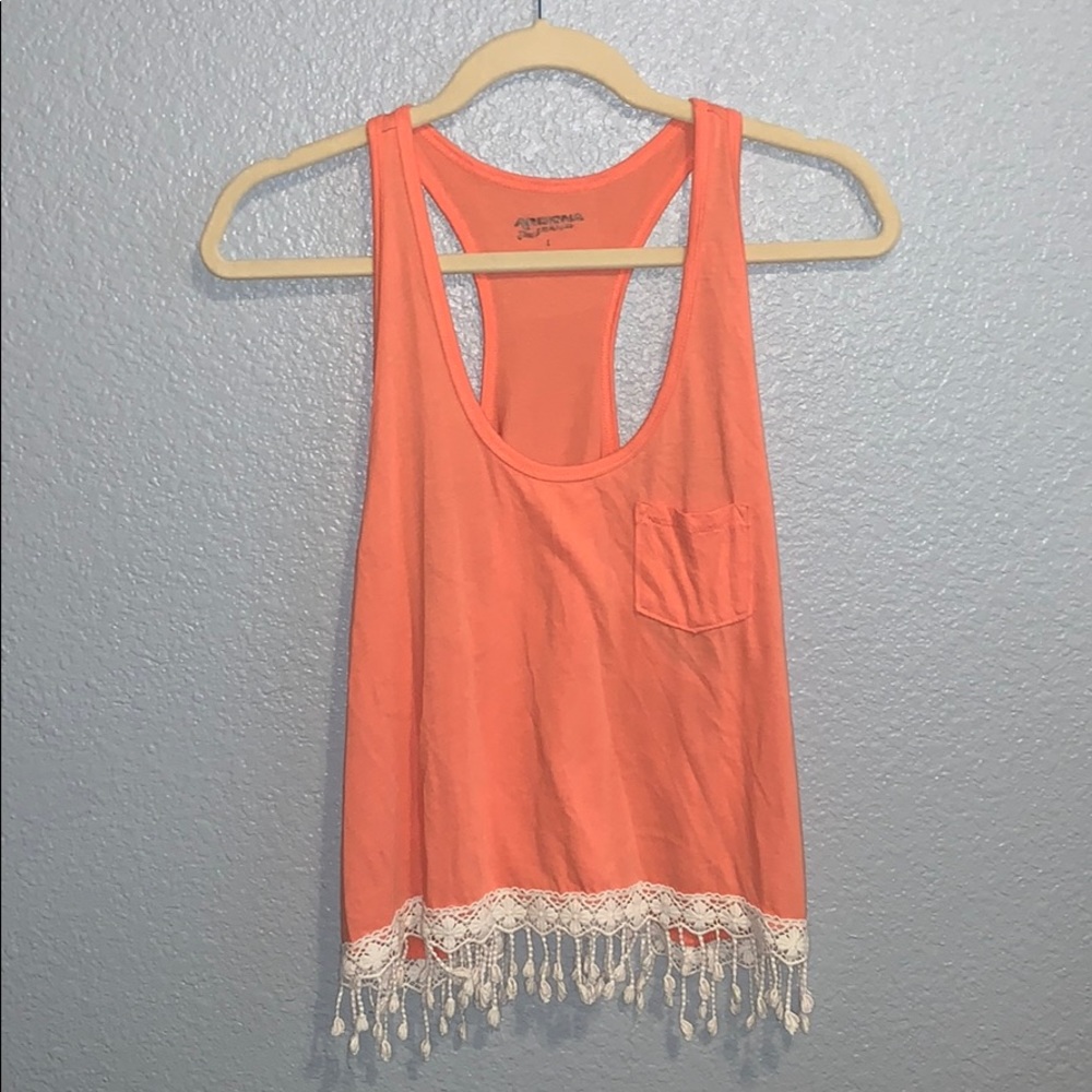 peach colored tank top